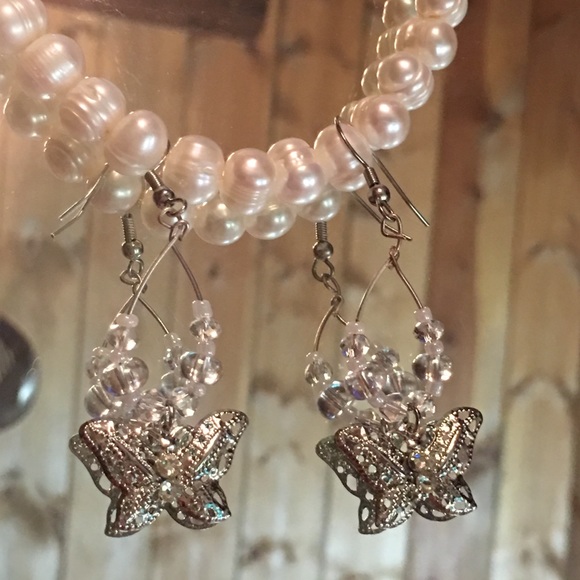 Butterfly earrings with crystal beaded accents - Picture 7 of 8